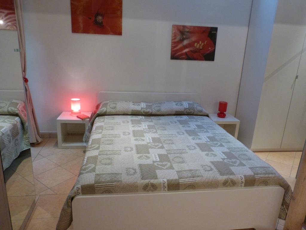 Residenza Piazza San Francesco Lejlighed Bologna Værelse billede