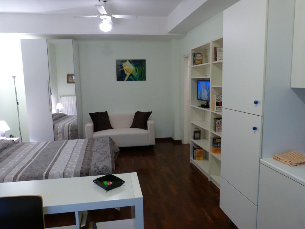 Residenza Piazza San Francesco Lejlighed Bologna Værelse billede